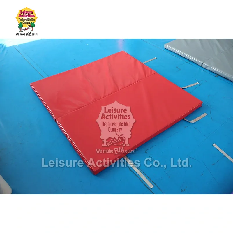 Tikar Lipat ASTM Merah